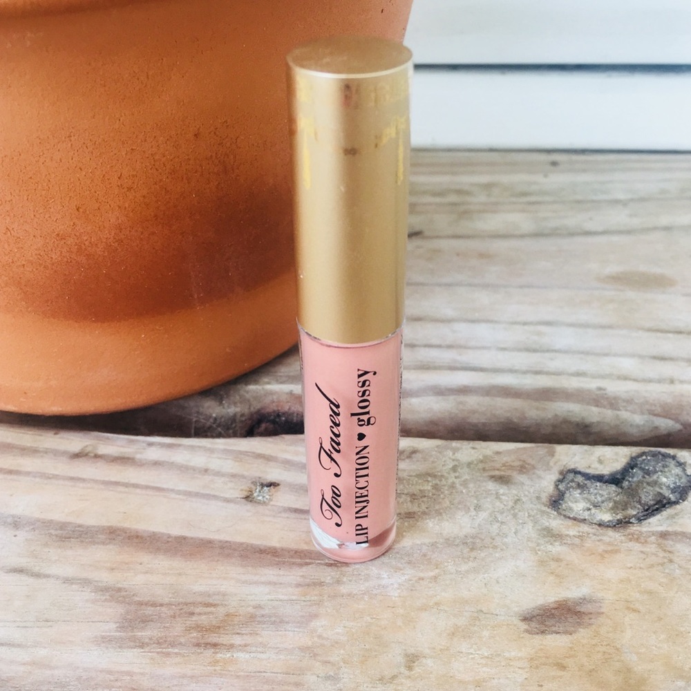 ❤️ 5 for $15 Too Faced Lip Injections gloss❤️